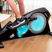 Drumfit Elliptical 8000 Magno Bicicleta elíptica de resistencia magnética con 8 niveles ajustables manualmente. 8 kg de volante de inercia. 38 cm de zancada. Pulsómetro. Pantalla LCD. Soporte para dispositivos. Peso máximo de 110 kg y altura máxima 190 cm.