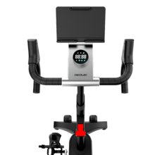 DrumFit Indoor Professional Incline Bicicleta profissional de interior com resistência e inclinação motorizadas. APP. Volante de inércia de 10 kg em alumínio. 16 níveis de inclinação. 32 níveis de resistência. Ecrã tátil. Peso máximo do utilizador 110 kg. Rodas de transporte. Suporte para dispositivo.