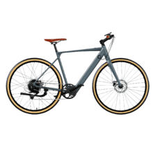 Bicicleta eléctrica Sprint Silver Bicicleta eléctrica urbana de 28" con 70 Km de autonomía, cambio Shimano Altus de 8 velocidades y doble disco de freno hidráulico.