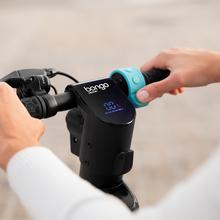 Bongo Series A+ Max 45 Trottinette électrique connectée de 700 W avec batterie amovible et interchangeable avec jusqu'à 45 km d'autonomie et application mobile.