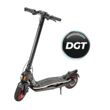 Trottinette électrique avec une puissance maximale de 750 W et suspension arrière pour une conduite plus sportive. Autonomie jusqu'à 40 km, pneus tubeless de 10" et 3 modes de conduite (Piéton, Confort et Sport).