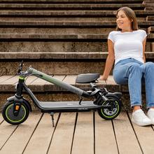 Trottinette électrique Bongo D30 350 W avec une pointe maximale de 650 W et 30 km d'autonomie.