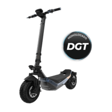 ‌Bongo serie doble Z75 Trotinete elétrica com duplo motor de 2200 W (500 W + 500 W nominal) e com autonomia de 75 km. Rodas de 10,5” e suspensão dupla. Cumpre todos os requisitos da nova regulamentação espanhola de trânsito rodoviário.