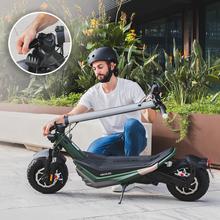 Bongo double série Z85 Scooter électrique avec double moteur de 2200 W (500 W + 500 W nominal) et 85 km d'autonomie. Roues de 10,5 pouces et double suspension. Conforme à toutes les exigences du nouveau code de la route espagnol