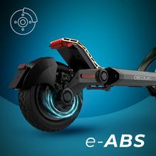 Bongo Serie Z Power Mountain Patinete eléctrico con potencia máxima de 1300 W y suspensión dinámica de doble brazo con tecnología SXƧ para superar cualquier cualquier obstáculo. Con autonomía de hasta 60 km* y ruedas Off Road de 10,5".