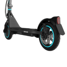 Bongo D20 Mobile Patinete eléctrico de 250 W con un pico máximo de 500 W y 20 km de autonomía. Homologado para cumplir con los requisitos de la normativa española de circulación.