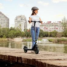 Bongo D30 Mobile Patinete eléctrico de 350 W con un pico máximo de 650 W y 30 km de autonomía. Homologado para cumplir con los requisitos de la normativa española de circulación.