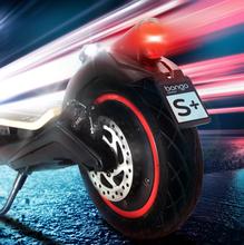 Bongo Serie S+ Max Unlimited Patinete eléctrico deportivo con ruedas tubeless de 10”, potencia máxima de 750 W y hasta 40 km de autonomía.