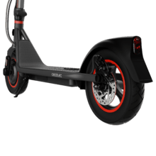 Bongo D40 XL Connected Patinete eléctrico con potencia máxima de  700 W y neumáticos de 10" que permite superar pendientes y desplazarse por cualquier superficie cómodamente. Con autonomía de hasta 40 km. Cumple con todos los requisitos de la nueva normativa española de circulación. Connexión con App movil.