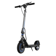 Bongo D20 XL Connected Patinete eléctrico con potencia máxima de 630 W que permite superar pendientes y desplazarse por cualquier superficie. Con autonomía de hasta 20 km. Cumple con todos los requisitos de la nueva normativa española de circulación. Connexión con App movil