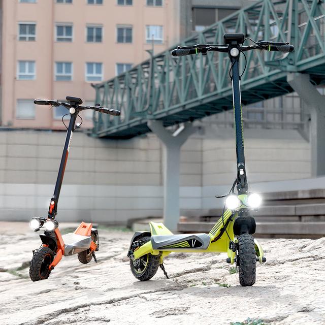 Bongo V55 2x2 Connected Patinete eléctrico con APP. Con una potencia combinada de 1600 W, doble suspensión, autonomía de hasta 55 km, Cumple con la normativa española de circulación