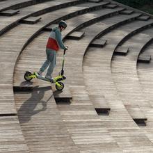 Bongo V55 2x2 Connected Patinete eléctrico con APP. Con una potencia combinada de 1600 W, doble suspensión, autonomía de hasta 55 km, Cumple con la normativa española de circulación