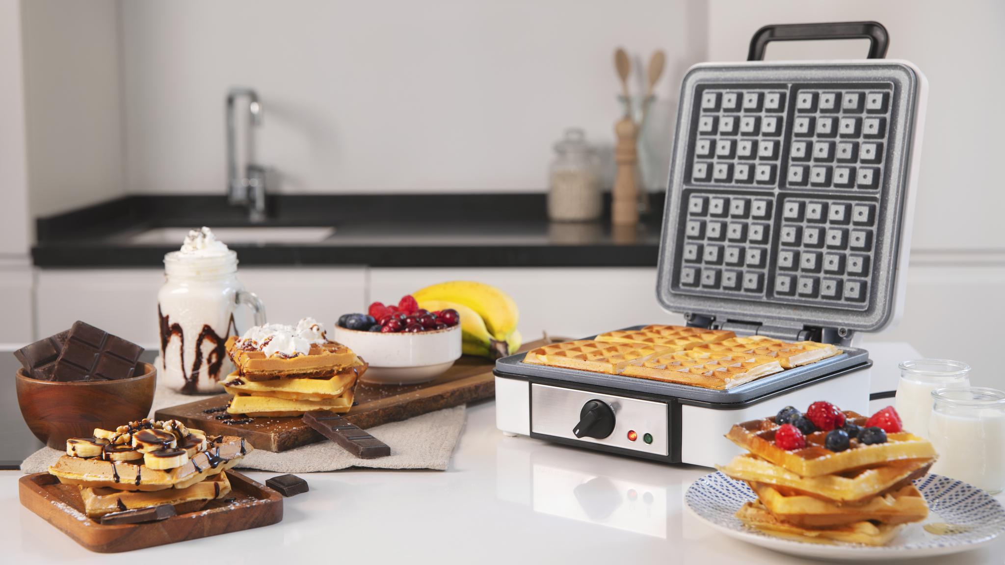 Piastra elettrica per waffle dal design elegante.