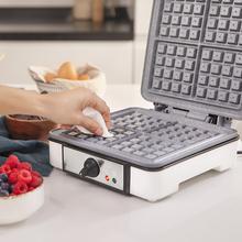 Piastra per waffles Fun Gofrestone 4Inox. 1200 W, acciaio inossidabile, cucina 4 waffle allo stesso tempo, rivestimento antiaderente Rockstone e temperatura regolabile.