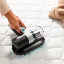 Conga 5000 Mattress Liberty Aspirateur à main pour matelas et tissus d’ameublement de 100 W de puissance. Cet aspirateur intègre une lumière ultraviolette UV-C qui élimine jusqu’à 99,9 % des allergènes. Technologie avec brosse motorisée qui aide à éliminer les acariens des matelas. Autonomie de 20 minutes.