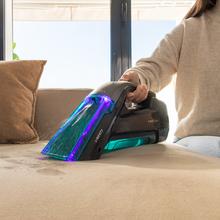 Conga Hand Carpet&Spot Clean 1500 Aspiratore manuale per tappezzeria con serbatoio dell'acqua pulita e sporca separato, spazzola in setola per rimuovere lo sporco e 20 minuti di autonomia.