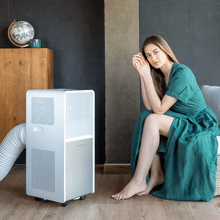 ForceClima 9450 Style Heating Condizionatore portatile di design da 9000 BTU con pompa di calore, utilizzabile tutto l'anno, con telecomando e touch control per un comfort totale.