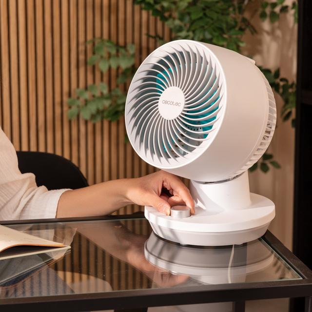 EnergySilence 800 Cyclone Desk Ventilador circulador de aire de sobremesa de 45 W, oscilación e inclinación ajustables.