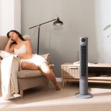 EnergySilence 360 Max Skyline Smart Ventilateur colonne de 36" et 60 W avec minuterie, contrôle tactile et à distance et écran numérique.