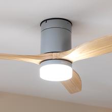 Ventilatore da soffitto EnergySilence Aero 5600 Steel Aqua Connected 40 W 52" con telecomando, controllo Wi-Fi e telecomando, protezione IP44, 6 velocità, 3 pale, modalità inverno-estate e timer fino a 8 ore