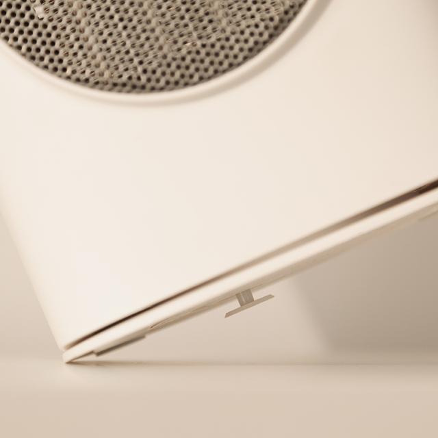 Radiateur de table ReadyWarm 1570 Max Ceramic Rotate Smart White en céramique de 1 500 W, oscillation, affichage numérique, thermostat réglable et 3 modes de fonctionnement.