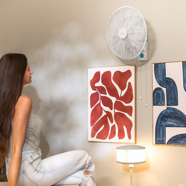 EnergySilence 4500 Power Wall Ventilateur mural de 16" avec 50 W, 3 vitesses et 4 pales. Utilisation facile.