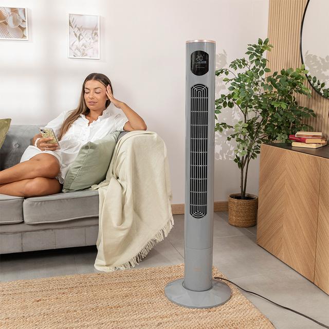 EnergySilence 9090 Skyline Smart Ventilatore a torre da 46" con 50 W e 3 velocità, timer, oscillazione, display e telecomando.