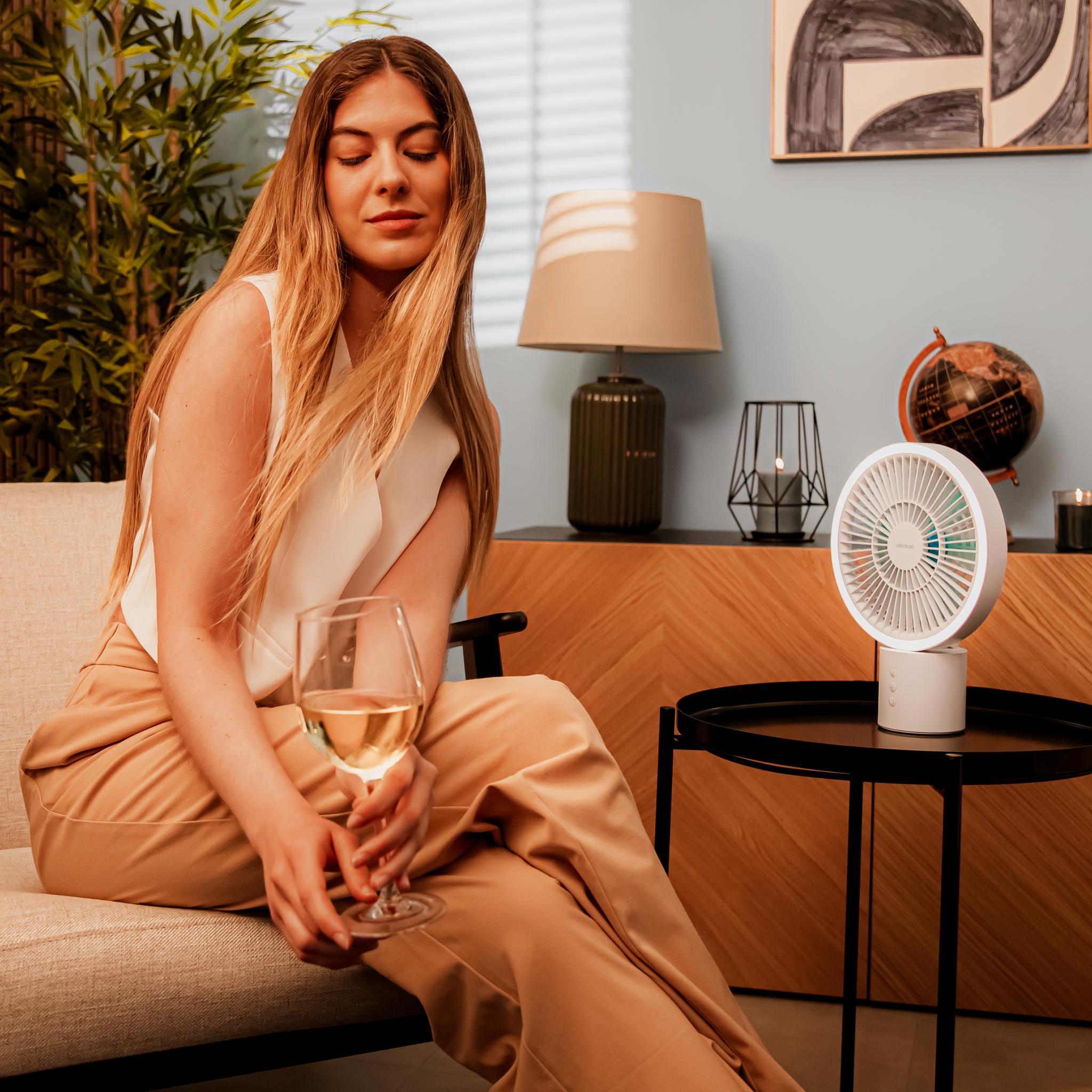 Ventilatore USB Portatile 8000 MAh Con Telecomando | 3 Velocità, Luce LED, Ganci | Da Tavolo, Campeggio, Auto - Foto 8