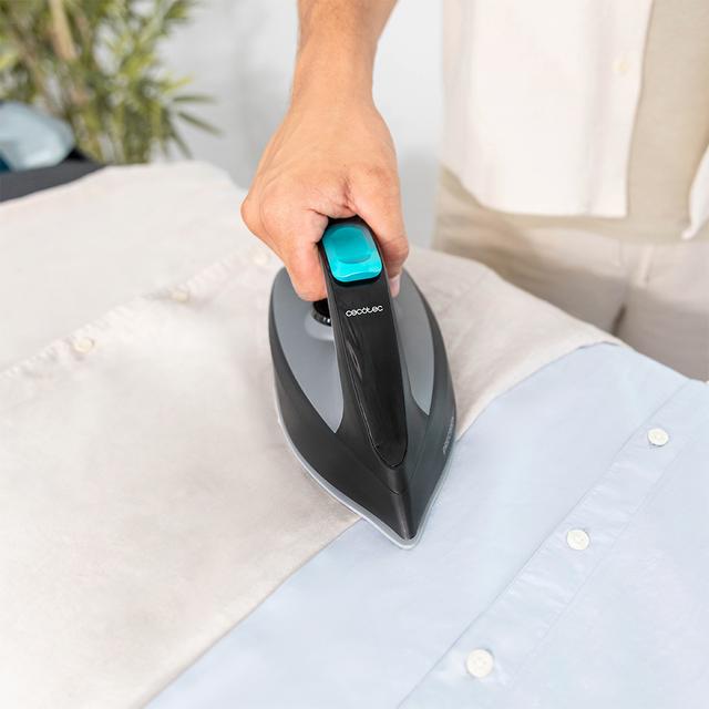 Planchado de camisa con CECOTEC IronHero 3000 Station