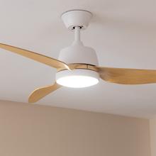 EnergySilence Aero 5250 WhiteWood 62 W 48" Deckenventilator mit Licht, 3 Geschwindigkeiten, Timer und Winter-Sommer-Modus.