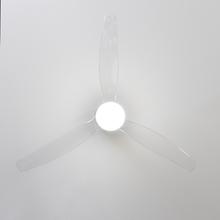 EnergySilence Aero 5285 Sun BlackTransp Ventilateur de plafond de 40 W et 52” avec télécommande, contrôle via Wi-Fi, protection IP44, 6 vitesses, 3 pales, mode hiver-été et minuterie jusqu’à 8 heures.