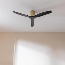 EnergySileAero 5500 Aqua GoldBlack Con Ventilatore da soffitto da 40 W 52" con telecomando, Wi-Fi e telecomando, protezione IP44, 6 velocità, 3 pale, modalità winter-summer e timer fino a 8 ore.