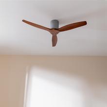 EnergySilence Aero 5500 Aqua IronDarkWood Connected Ventilador de techo de 40 W y 52” con mando a distancia, control por wifi y mando a distancia, protección IP20, 6 velocidades, 3 aspas, modo winter-summer y temporizador de hasta 4 horas.