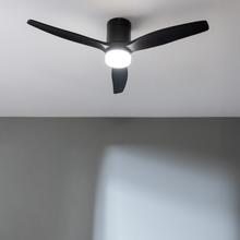 EnerSile Aero 5600 Aqua Black&Black Con 40 W 52" Deckenventilator mit Fernbedienung, WiFi und Fernbedienung, IP44 Schutz, Licht, 6 Geschwindigkeiten, 3 Flügel, Winter-Sommer-Modus und Timer bis zu 8 Stunden.