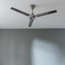 EnergySIlence Aero 4800 Pro Ventilatore industriale da soffitto da 52 pollici, 3 pale, 88 W, timer fino a 8 ore, telecomando e 5 velocità.