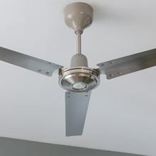 EnergySIlence Aero 4800 Pro Ventilatore industriale da soffitto da 52 pollici, 3 pale, 88 W, timer fino a 8 ore, telecomando e 5 velocità.