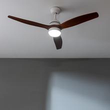 EnergySilence Aero 5275 White&BlackWood Ventilatore da soffitto da 40W e 52" con motore DC, telecomando, luce LED a doppia altezza, timer, modalità inverno-estate.