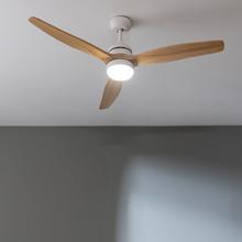 EnergySilence Aero 5275 WhiteWood Ventilatore da soffitto da 40W e 52" con motore DC, telecomando, luce LED a doppia altezza, timer, modalità inverno-estate.