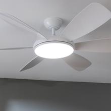 EnergySilence Aero 5200 White Pro Ventilatore da soffitto da 36 W con motore DC e 52 pollici, luce LED, telecomando, timer, 6 pale e modalità inverno-estate.