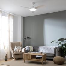 EnergySilence 4800 Light White Ventilatore da soffitto da 35 W con motore DC e 48" con luce LED, telecomando, timer, 6 velocità e 3 pale.