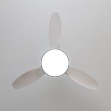 EnergySilence 4800 Light GoldWhite Ventilatore da soffitto da 35 W con motore DC e 48" con luce LED, telecomando, timer, 6 velocità e 3 pale.