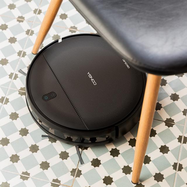 Conga Connected Premium Robot aspirador con tecnología giroscópica. Friega, aspira y barre a la vez. Potencia de succión de 2200 Pa. Cepillo multifunción. Depósito mixto. 2 cepillos laterales. 3 litros de capacidad. Conectividad WiFi 2,4 GhZ y Bluetooth. Mopa de fregado. APP CECOTEC