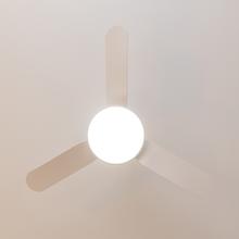 EnergySilence Aero 5200 Light White Ventilatore da soffitto con motore DC da 30W, 43", luce LED da 22W, 3 tonalità, 3 pale, timer programmabile, modalità inverno/estate, 6 velocità.