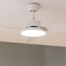 EnergySilence Aero 5200 Light White Ventilatore da soffitto con motore DC da 30W, 43", luce LED da 22W, 3 tonalità, 3 pale, timer programmabile, modalità inverno/estate, 6 velocità.