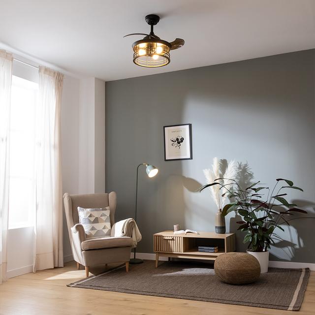 Ventilador Cecotec EnergySilence Aero 3600 Invisible en salón decorativo
