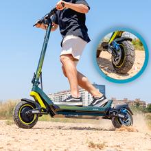 Bongo Doble Y85 2x2 XXL Connected Patinete eléctrico de doble motor con potencia máxima de 2100 W y doble suspensión que permite superar pendientes y desplazarse por cualquier superficie. Con autonomía de hasta 85 km. Cumple con todos los requisitos de la nueva normativa española de circulación. Conexión con App móvil.