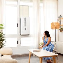 WIndowclima 9000 Inverter Aria condizionata da finestra da 9000 BTU, Inverter, con telecomando, touch control e display a LED. Climatiseur de fenêtre de 9000 BTU Inverter avec télécommande, contrôle tactile et écran LED. 9000 BTU Inverter-Fensterklimaanage mit Fernbedienung, Touch Control und LED-Display. Ar condicionado portátil de janela Inverter de 9000 BTU com controlo remoto, controlo tátil e ecrã LED.