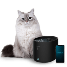 Pumba 2500 Refresh Smart Fontaine à eau automatique pour animaux de compagnie avec 2,5 litres de capacité, filtre et contrôle via Wi-Fi, avertissements de nettoyage et de réservoir vide.