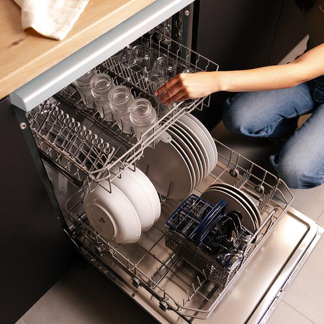 Bolero Aguazero 6110 Lavavajillas blanco de 60 cm, diseñado para 13 cubiertos, con 6 programas de lavado y funciones Media Carga, programa 3 en 1, KidLock y panel FullTouch