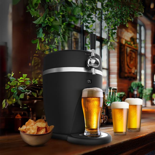 BeerFlow 5000 Dispensador de cerveza de 60 W que mantiene la temperatura de 3°C a 6°C, compatible con barriles universales presurizados de 5L, asa y bandeja recogegotas extraíbles, y pies antideslizantes para mayor estabilidad.